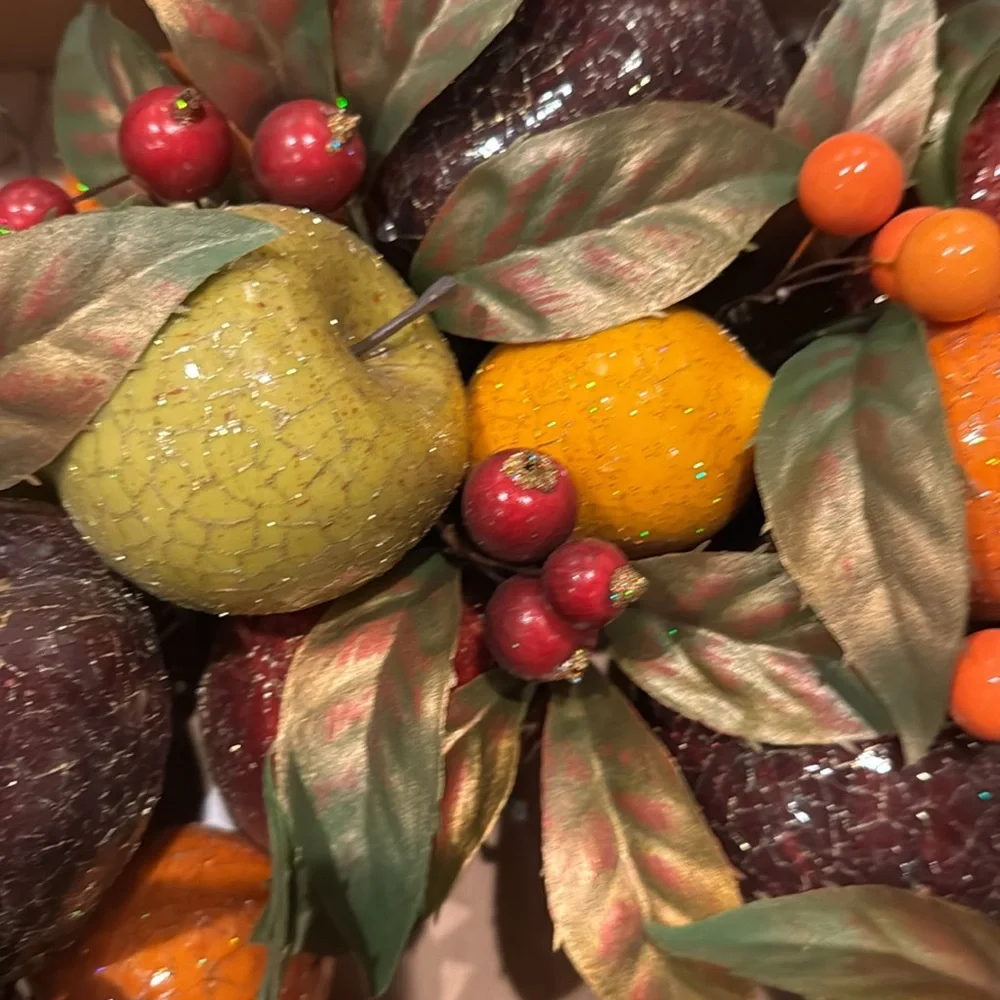 NWT Festive Harvest Fruit Wreath